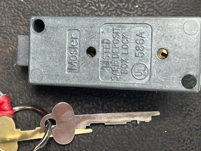 Safe deposit box lock