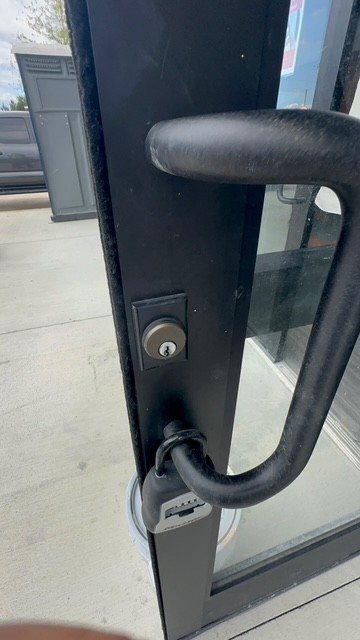 Sliding door handle